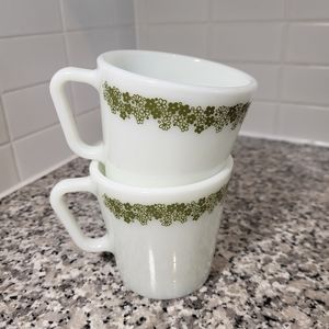 PYREX Green Crazy Daisy Set of 2 Milk/Coffee Mugs